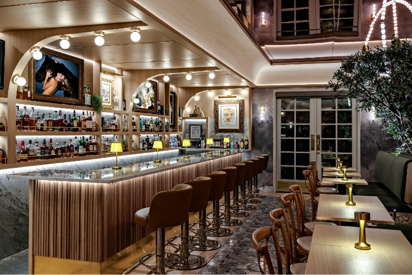 Garden Bar At Luna